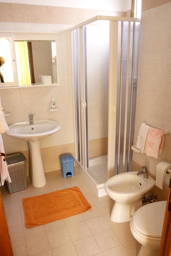 Salento Al Mare Bed & Breakfast Taviano  Rom bilde